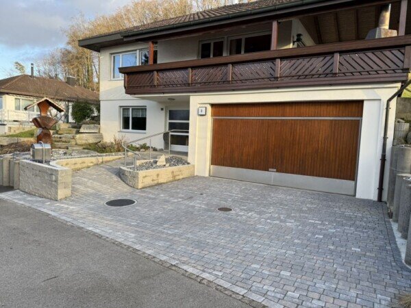 Holzskulptur M.E.D. GmbH